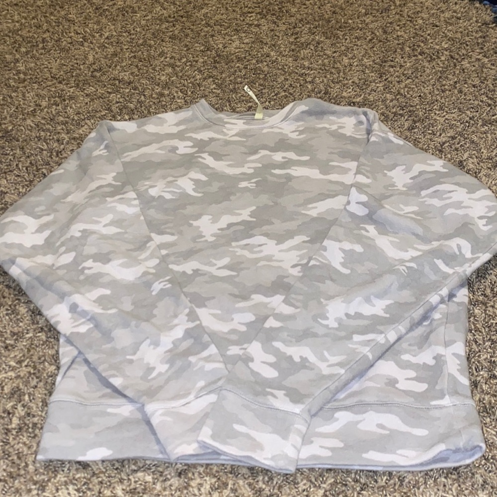 Light camo crew